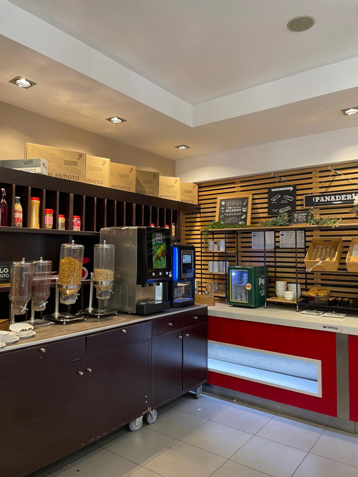 Ibis Budget Girona Costa Brava Dış mekan fotoğraf