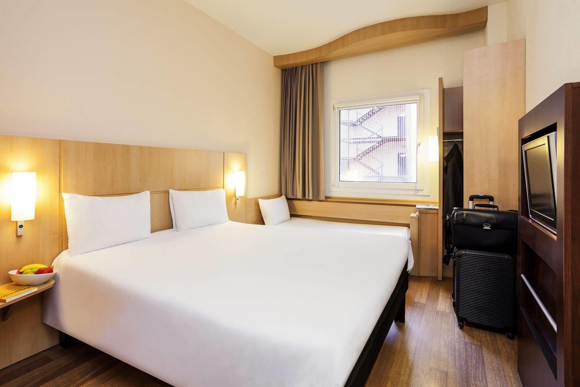 Ibis Budget Girona Costa Brava Dış mekan fotoğraf