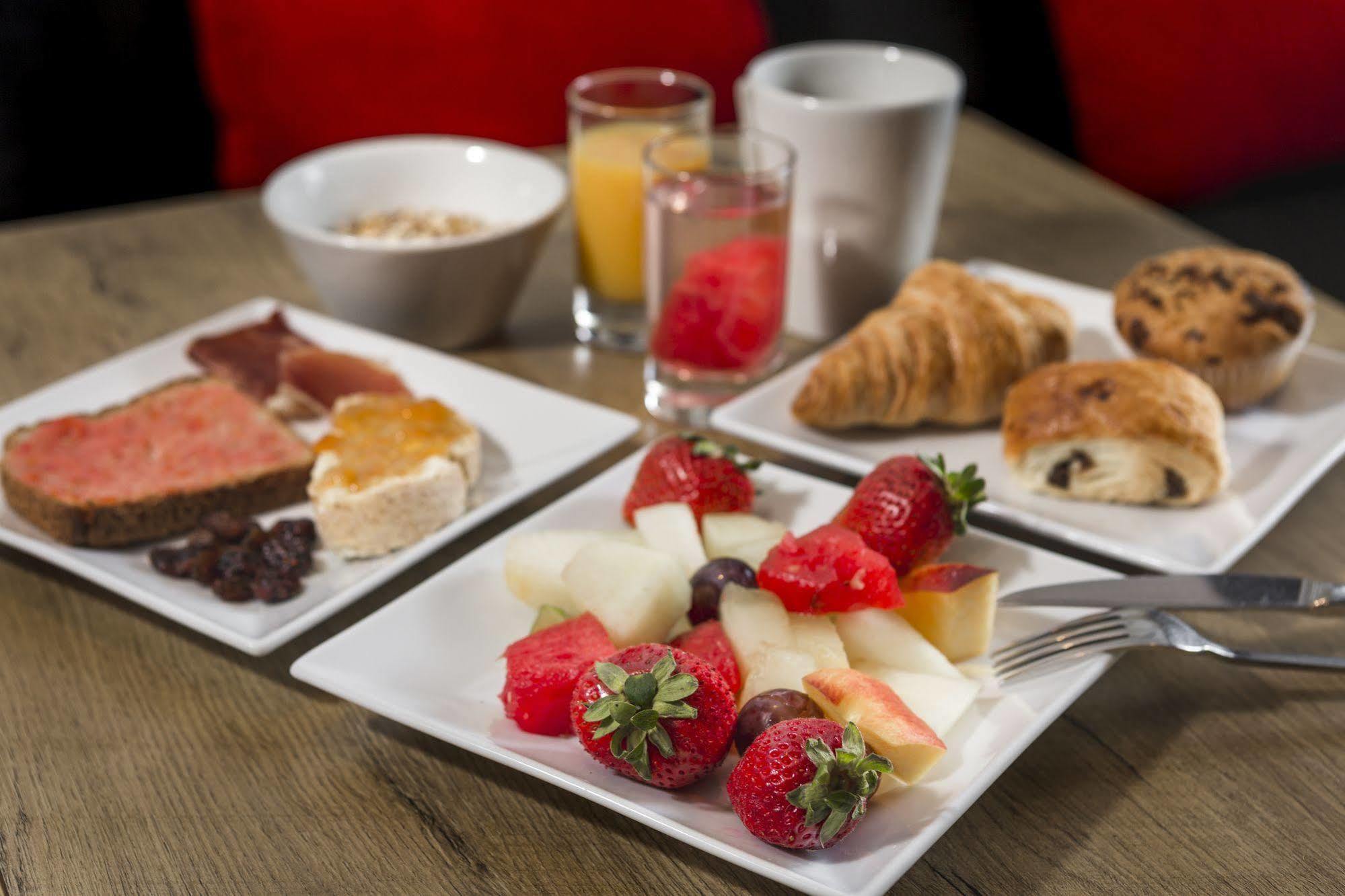 Ibis Budget Girona Costa Brava Dış mekan fotoğraf